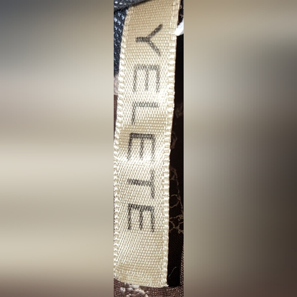 Yelete Women's Medium Cotton-Blend 5-Pocket Skinny Jegging Black - Picture 6 of 9